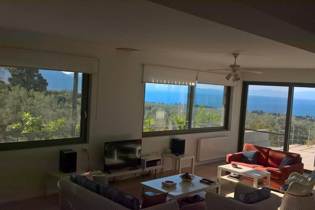 Panoramic View Summerhouse Loukissia Exterior photo