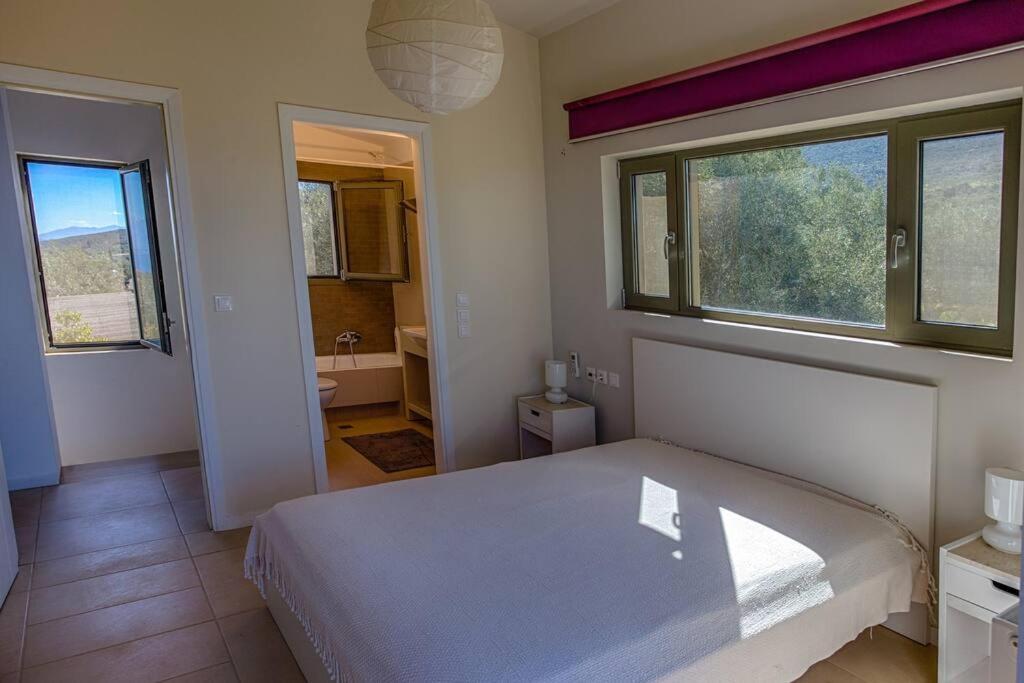 Panoramic View Summerhouse Loukissia Exterior photo