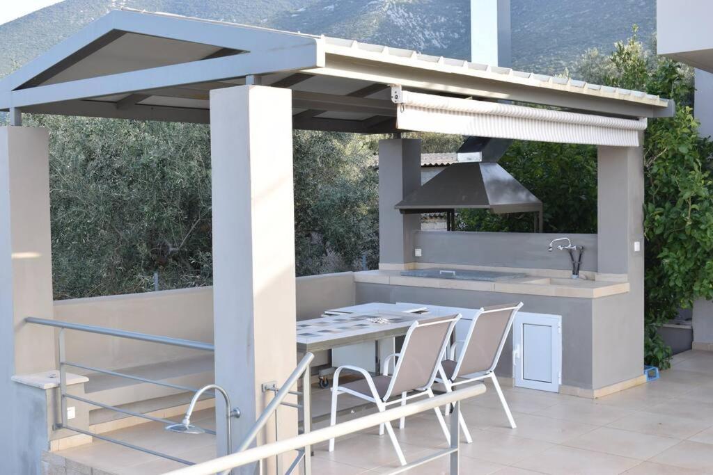 Panoramic View Summerhouse Loukissia Exterior photo